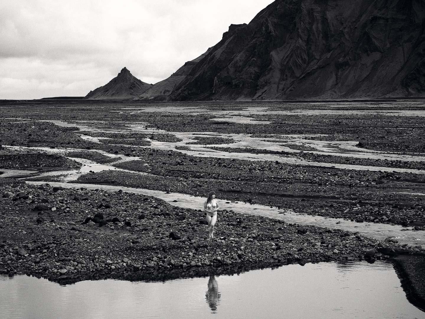 Aktfotografie Pure Natur - Maskierte - Island - Fujifilm GFX 50s mit Fujinon XF 5,6/100-200