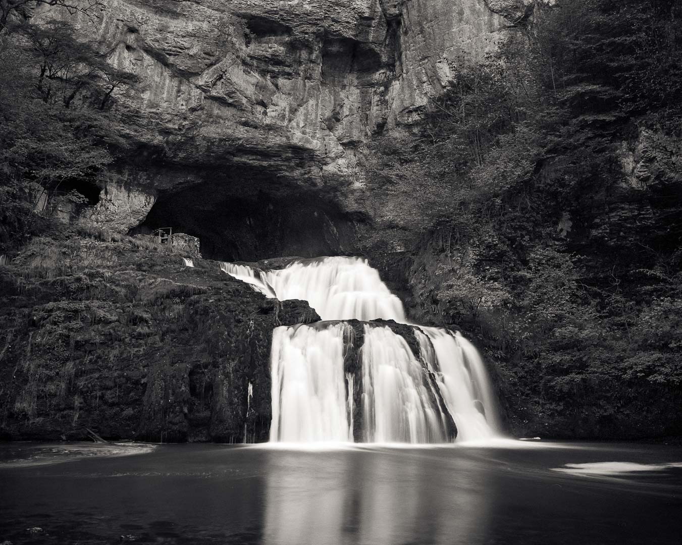 Puristische Landschaften - die Quelle der Lison, Franche-Comté, Frankreich. Plaubel Makina 670.