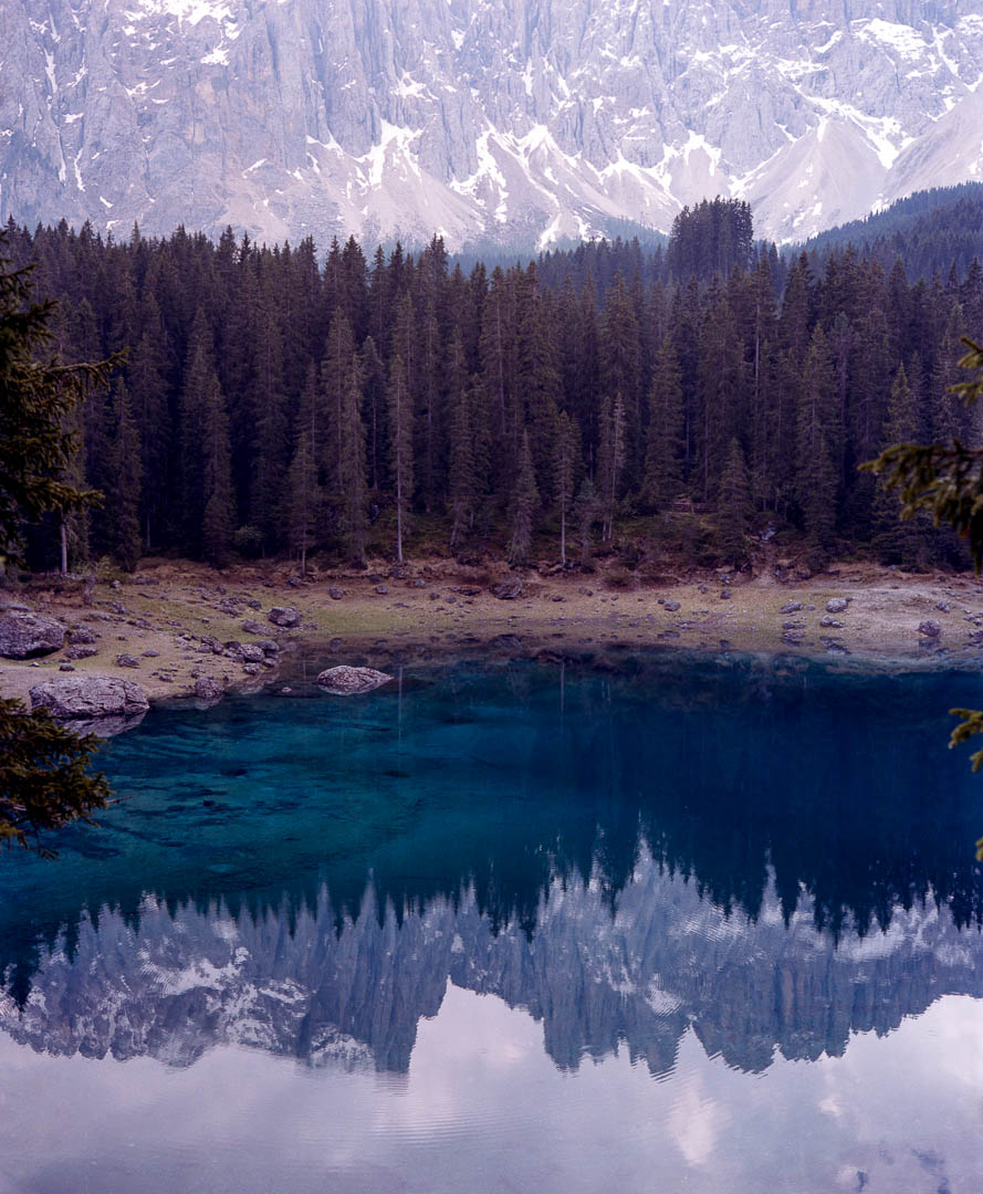 Karersee, Dolomiten. Bildserie Epische Landschaften. Plaubel Makina 670