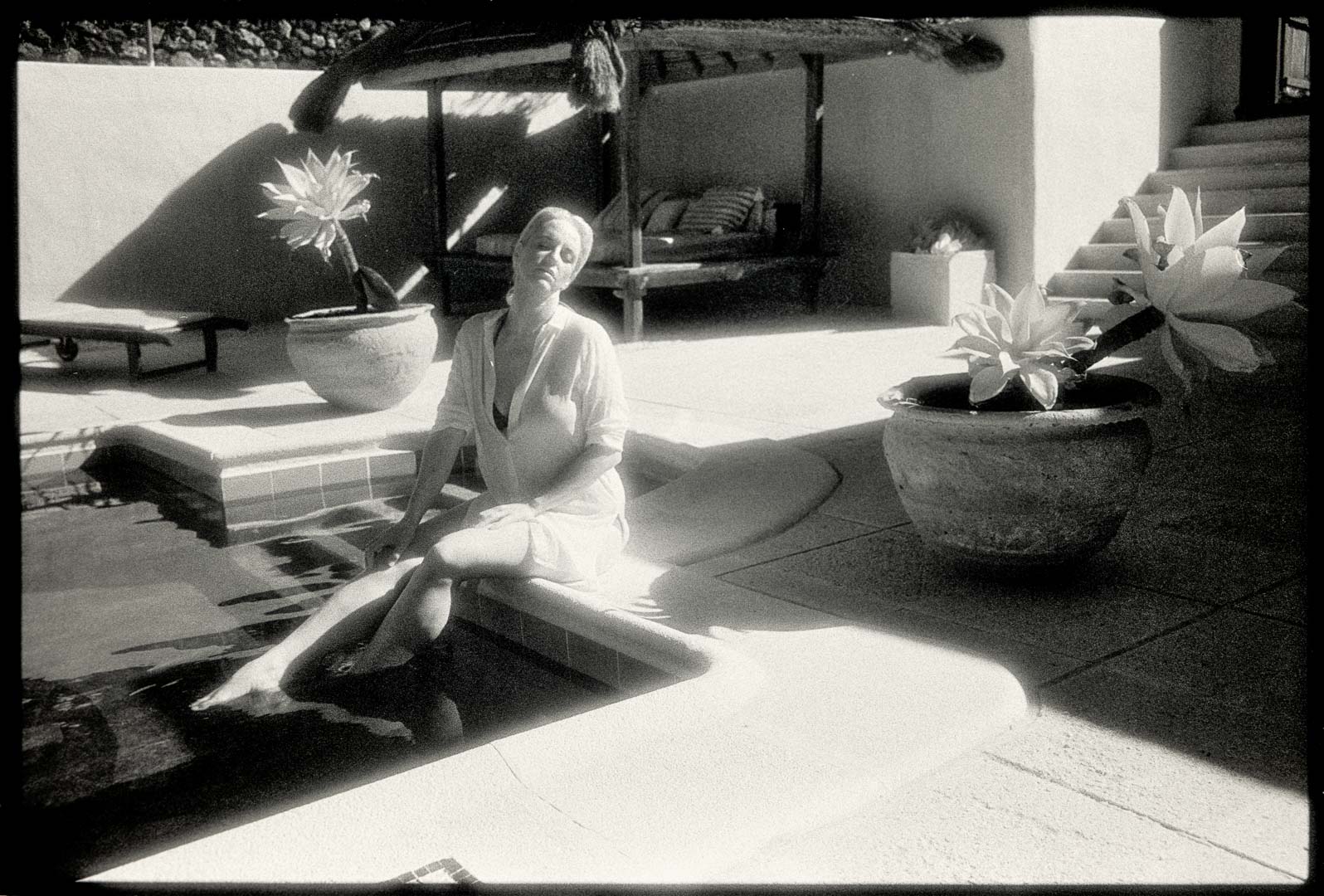 Am Pool Begegnungen Kodak HIE Infrarotfilm